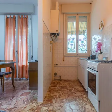 Apartment Guesthost - Where The Mountain Meets The