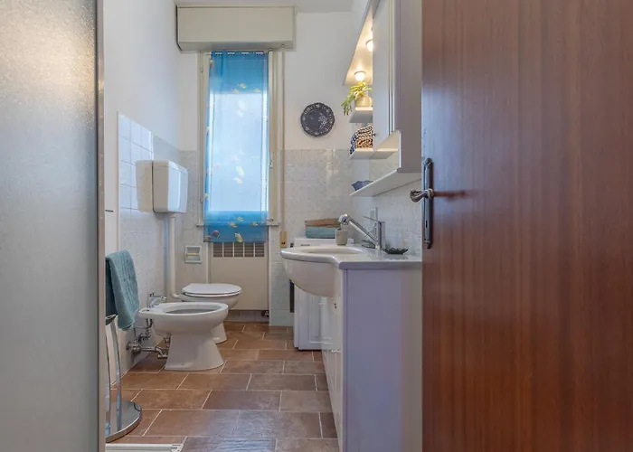 Guesthost - Where The Mountain Meets The Ferrara