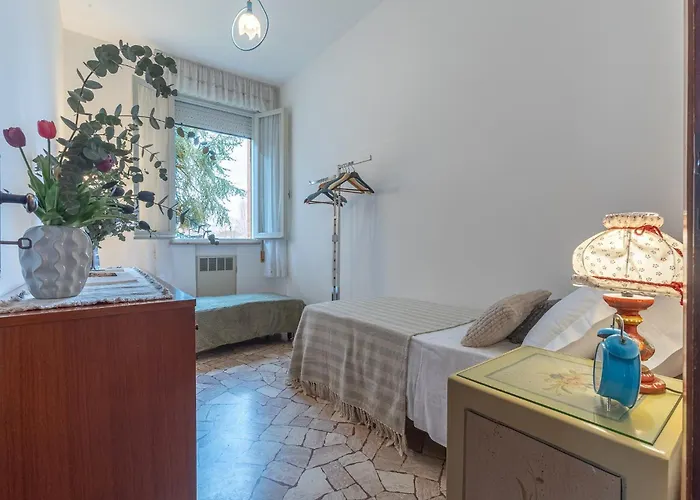 Guesthost - Where The Mountain Meets The Apartmán Ferrara